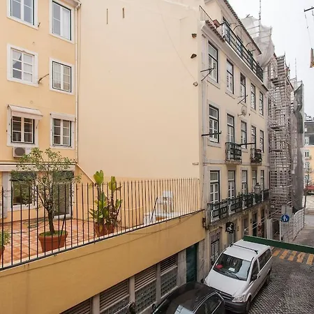 Ginjinha House - 4 - Bairro Alto - With Ac! Guest house